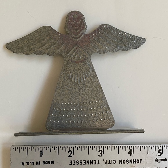 Vintage Tin Angels 4 punched metal standing placecard or greeting card holders - Picture 2 of 5